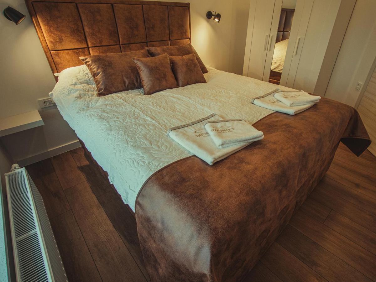 Apartmani Infinity オシエク エクステリア 写真