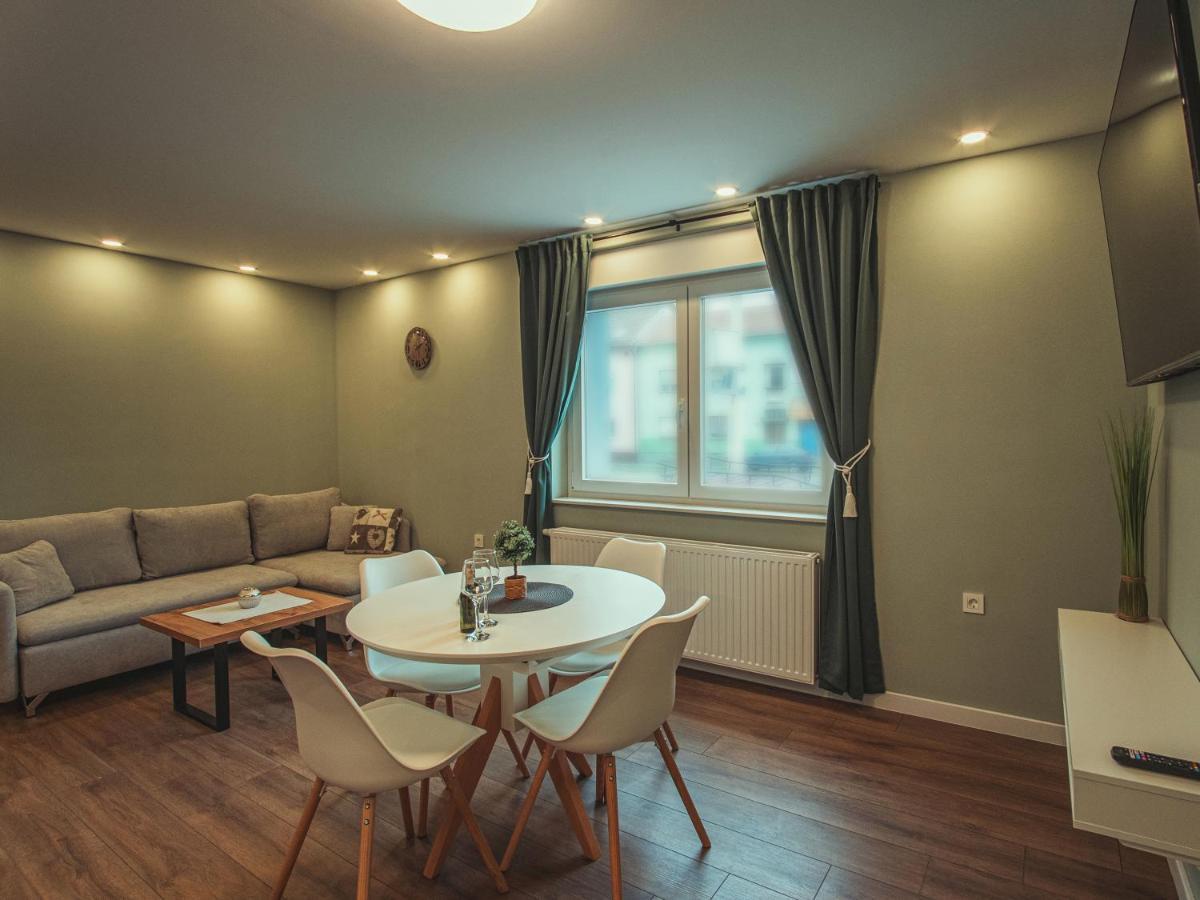 Apartmani Infinity オシエク エクステリア 写真