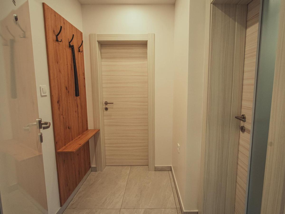 Apartmani Infinity オシエク エクステリア 写真