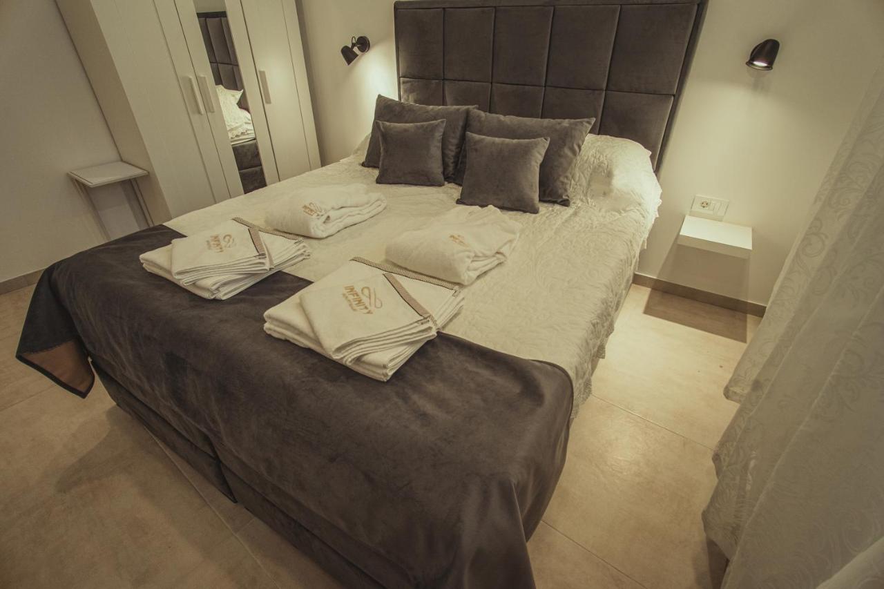 Apartmani Infinity オシエク エクステリア 写真
