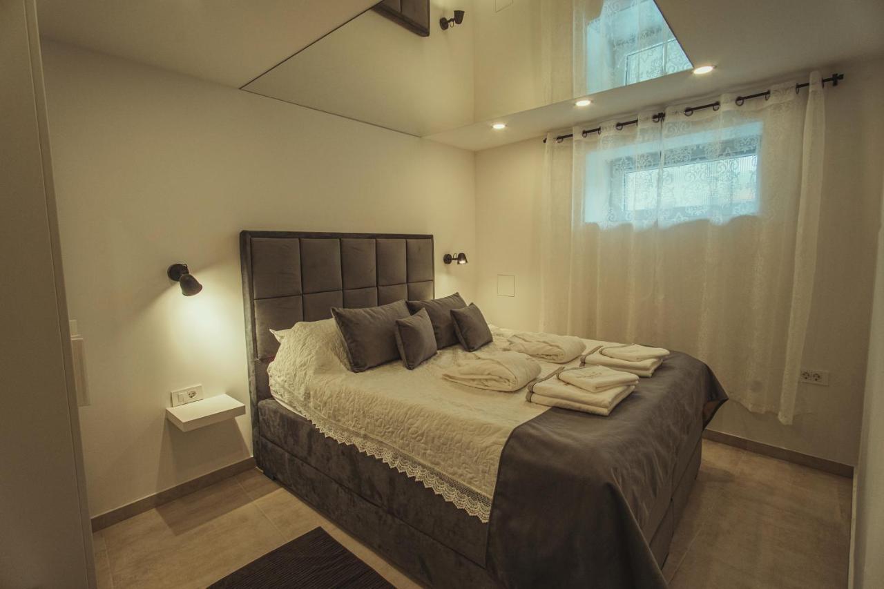 Apartmani Infinity オシエク エクステリア 写真